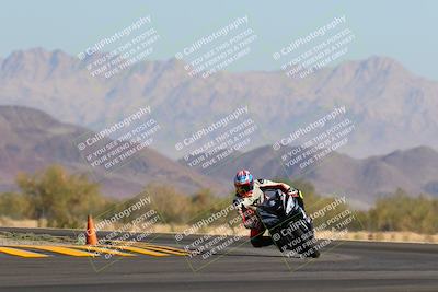 media/Nov-06-2022-SoCal Trackdays (Sun) [[208d2ccc26]]/Turn 14 (930am)/